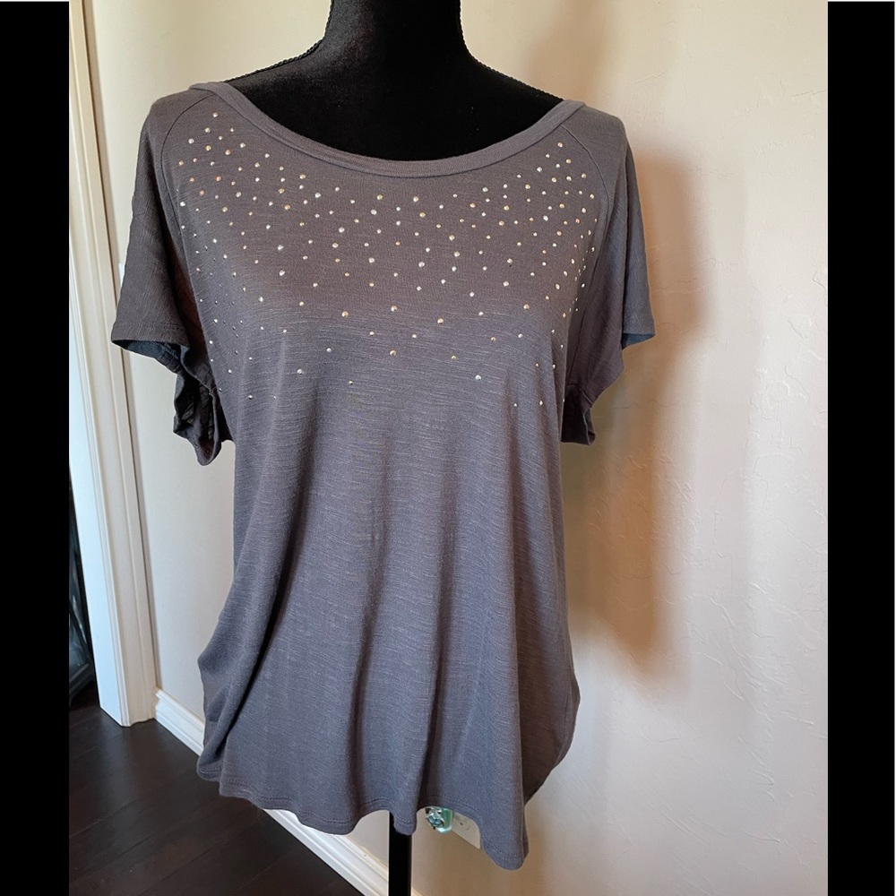 Size Large gray slit shoulders with copper cold and silver accents